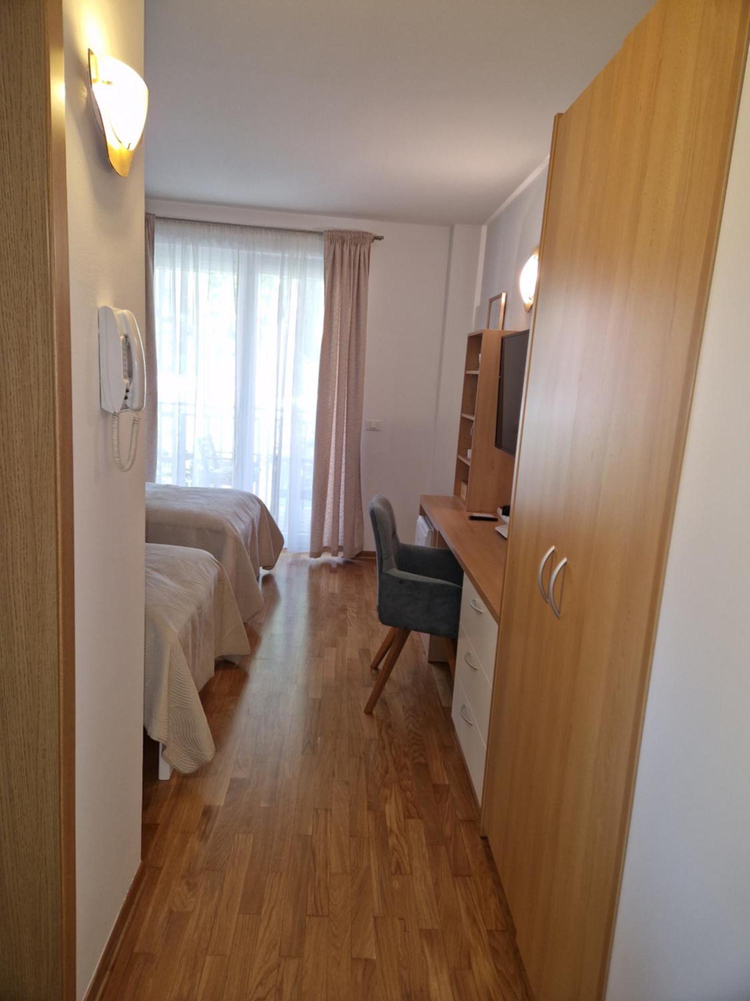 Room 211 - Aparthotel Jadranka بورتوروز المظهر الخارجي الصورة